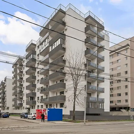 Near By Hockey Arena Apartament