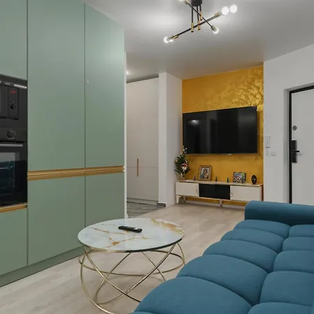 Near By Hockey Arena Apartment