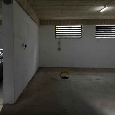 Near By Hockey Arena Bukareszt